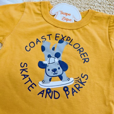 Conj. Camiseta Coast Explorer e Bermuda Doguinhos - Mostarda e Marinho
